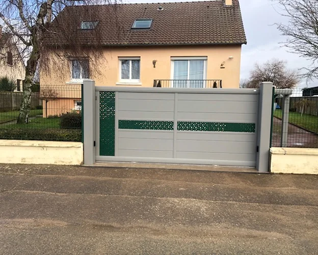 pose de portails en metal à Saint‑Georges‑sur‑Eure près de Chartres en Eure-et-Loir 28
